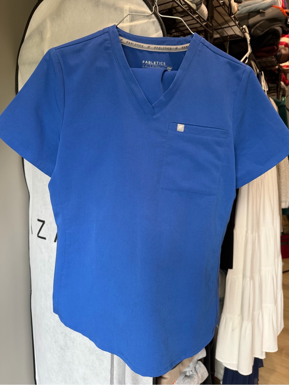 Fabletics Women’s Royal Blue Scrub Set